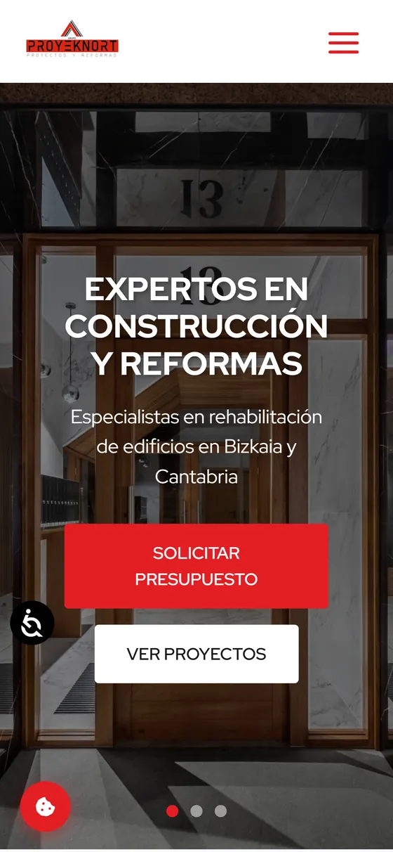 Vista en móvil de la web de Proyeknort, reformas y rehabilitación de fachadas
